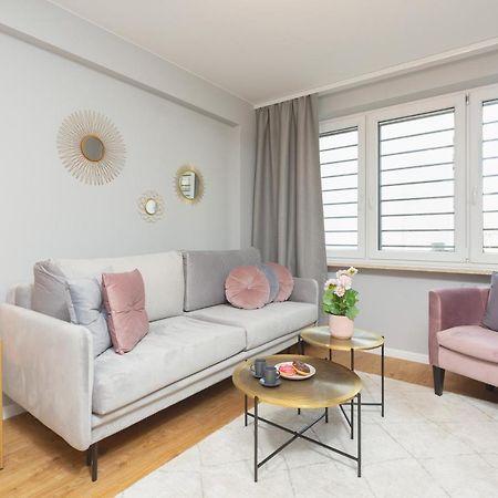 City Center Apartment Near The Vistula By Noclegi Renters Varšava Exteriér fotografie