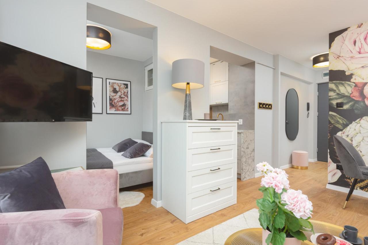 City Center Apartment Near The Vistula By Noclegi Renters Varšava Exteriér fotografie