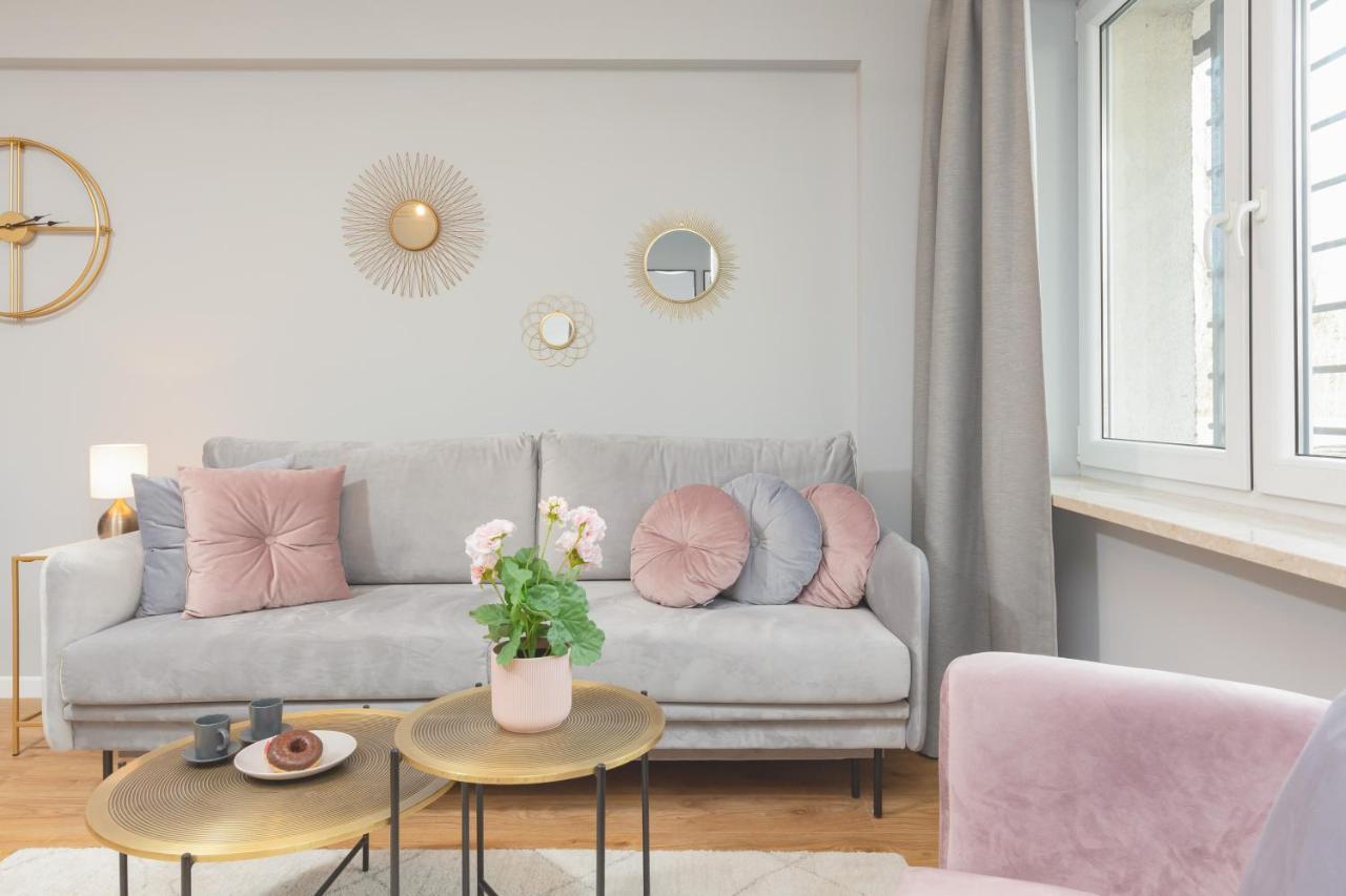 City Center Apartment Near The Vistula By Noclegi Renters Varšava Exteriér fotografie