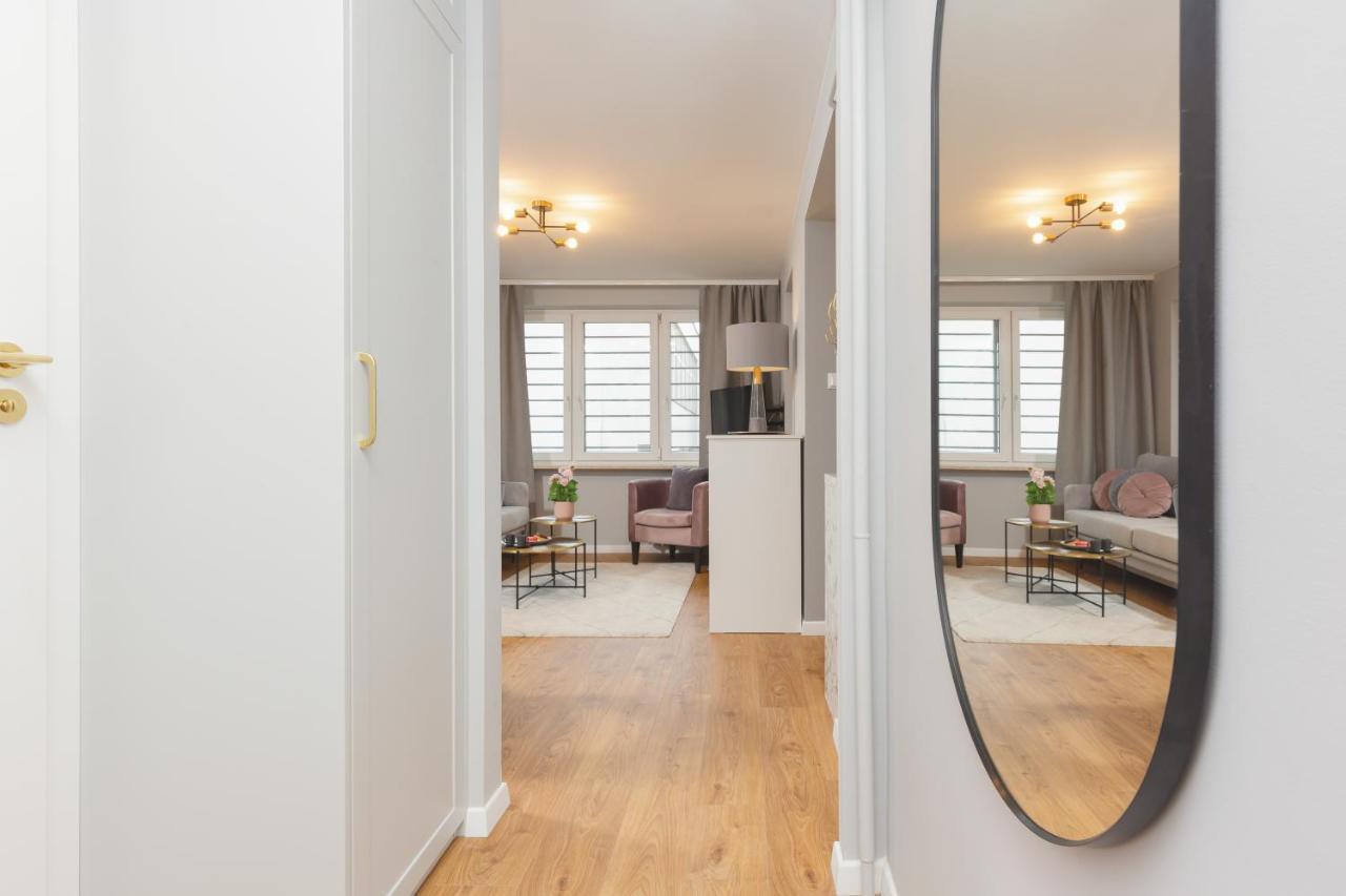 City Center Apartment Near The Vistula By Noclegi Renters Varšava Exteriér fotografie