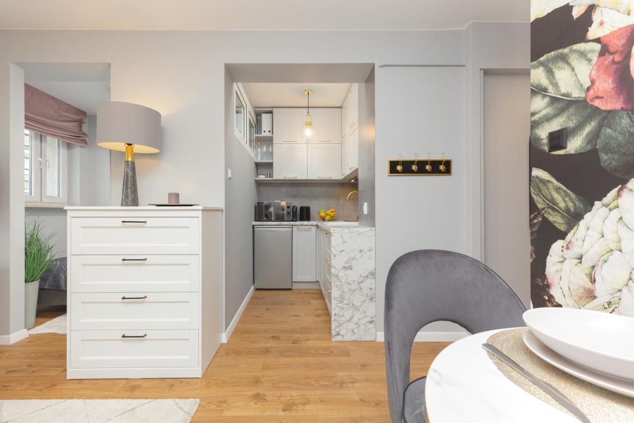 City Center Apartment Near The Vistula By Noclegi Renters Varšava Exteriér fotografie