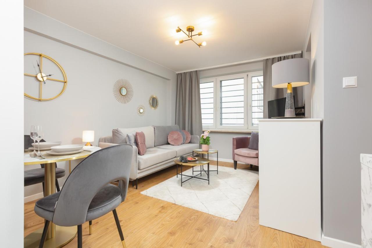 City Center Apartment Near The Vistula By Noclegi Renters Varšava Exteriér fotografie